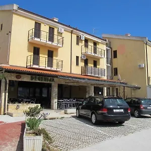 And Degenija Starigrad-Paklenica